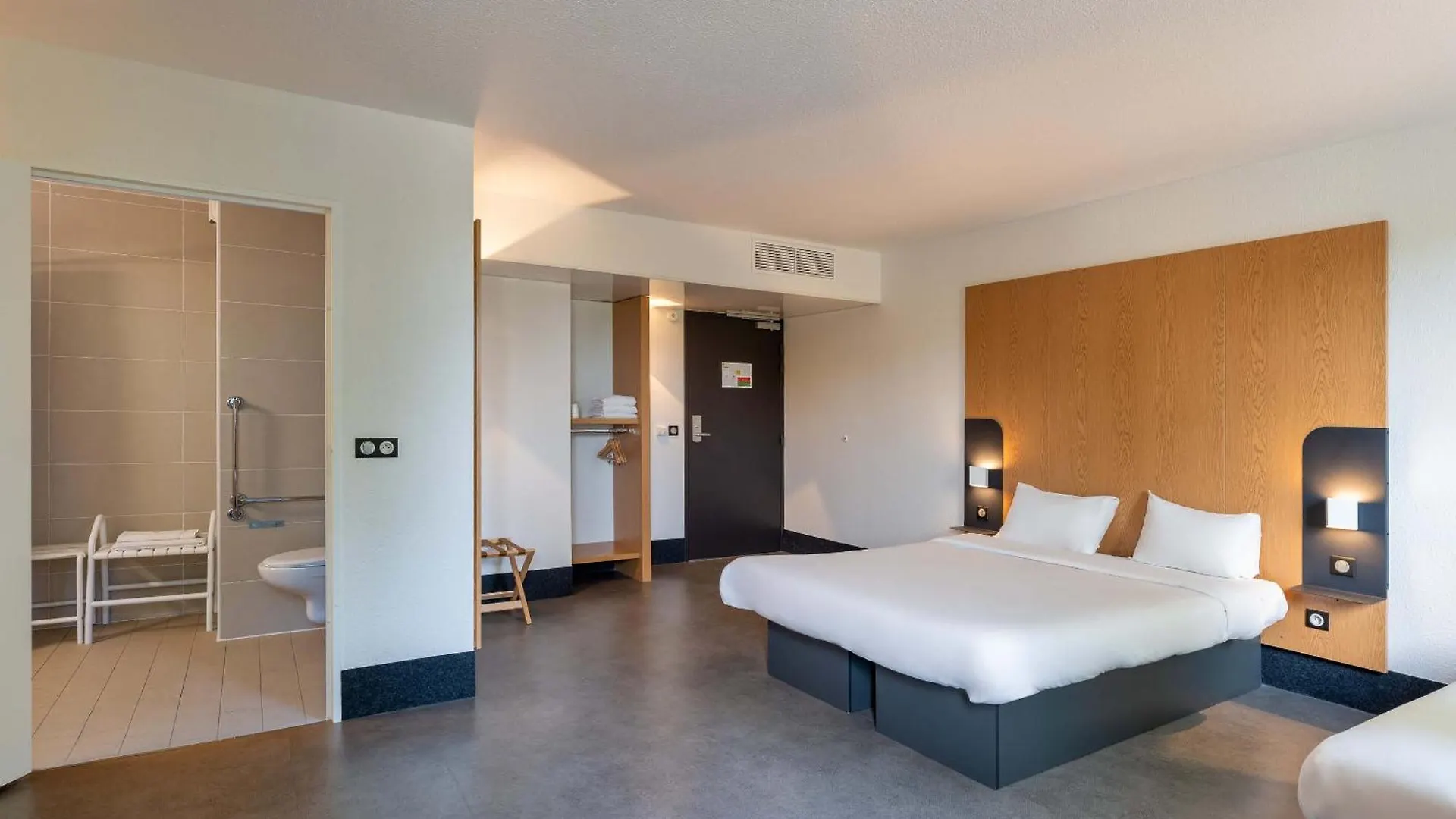B&B Hôtel Lyon Eurexpo Chassieu Hotel